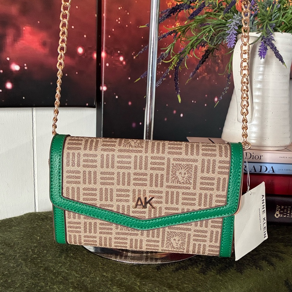 Anne Klein Crossbody Wallet